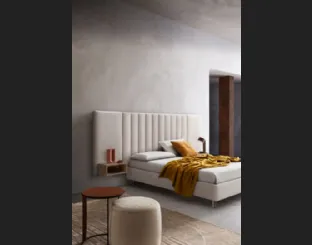 Letto Tile in tessuto imbottito di Le Comfort